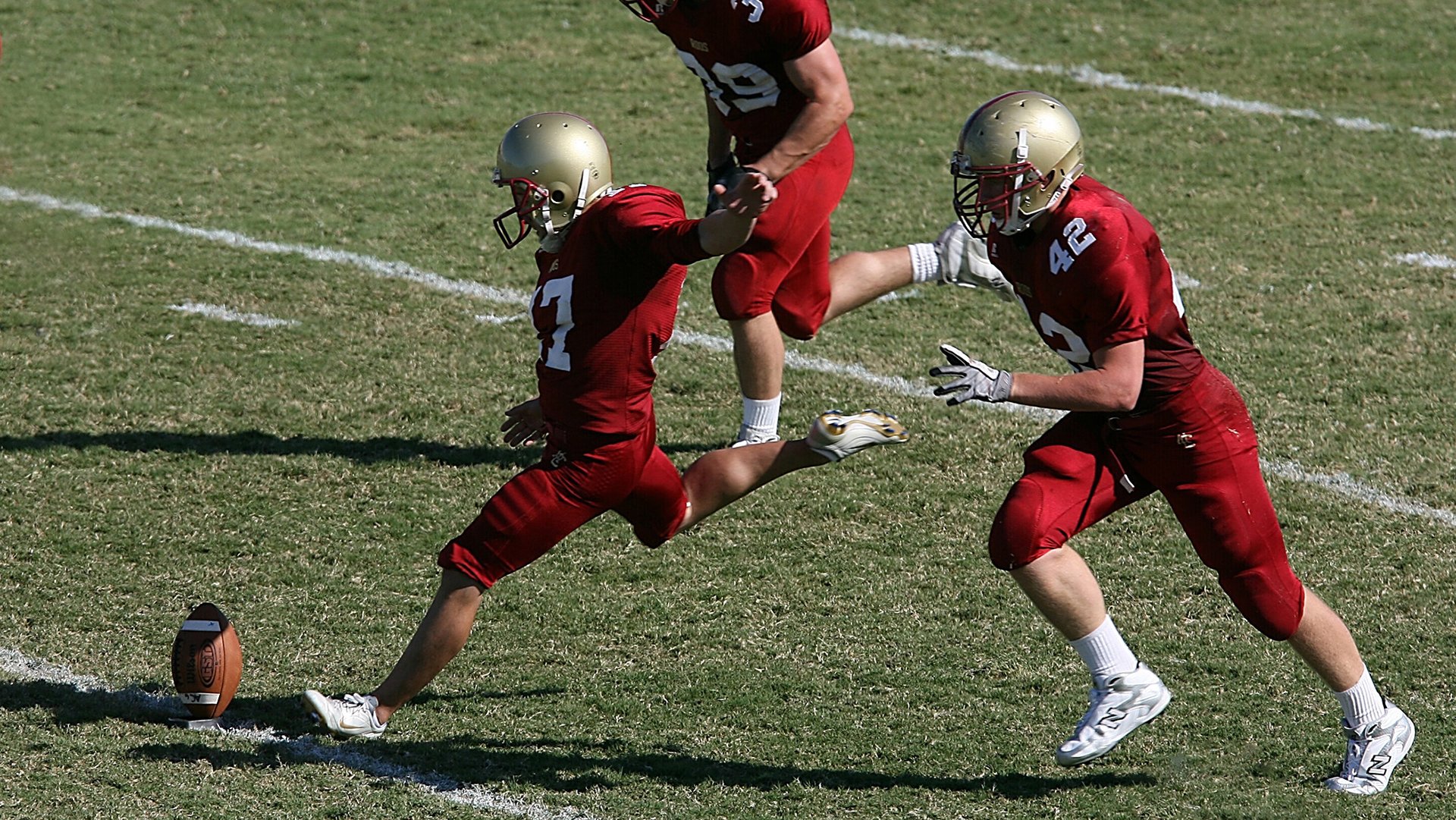 快攻发起时控卫如何判断推进节奏，快攻时犯规
