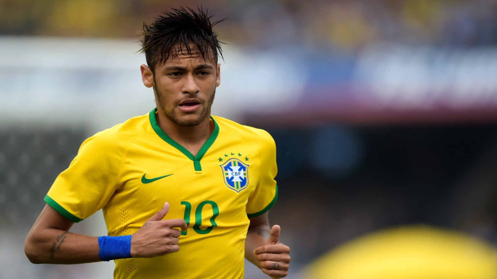 九游娱乐官方平台-_智能运动鞋科技发布：步伐更轻盈_，智能运动鞋图片